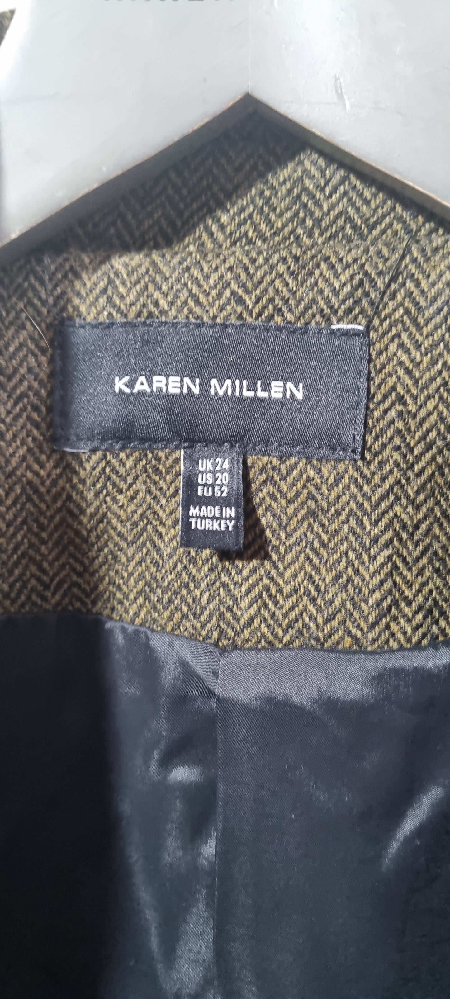 Karen Millen Tweed Waistcoat & Skirt Set – Size 24 – Excellent Condition