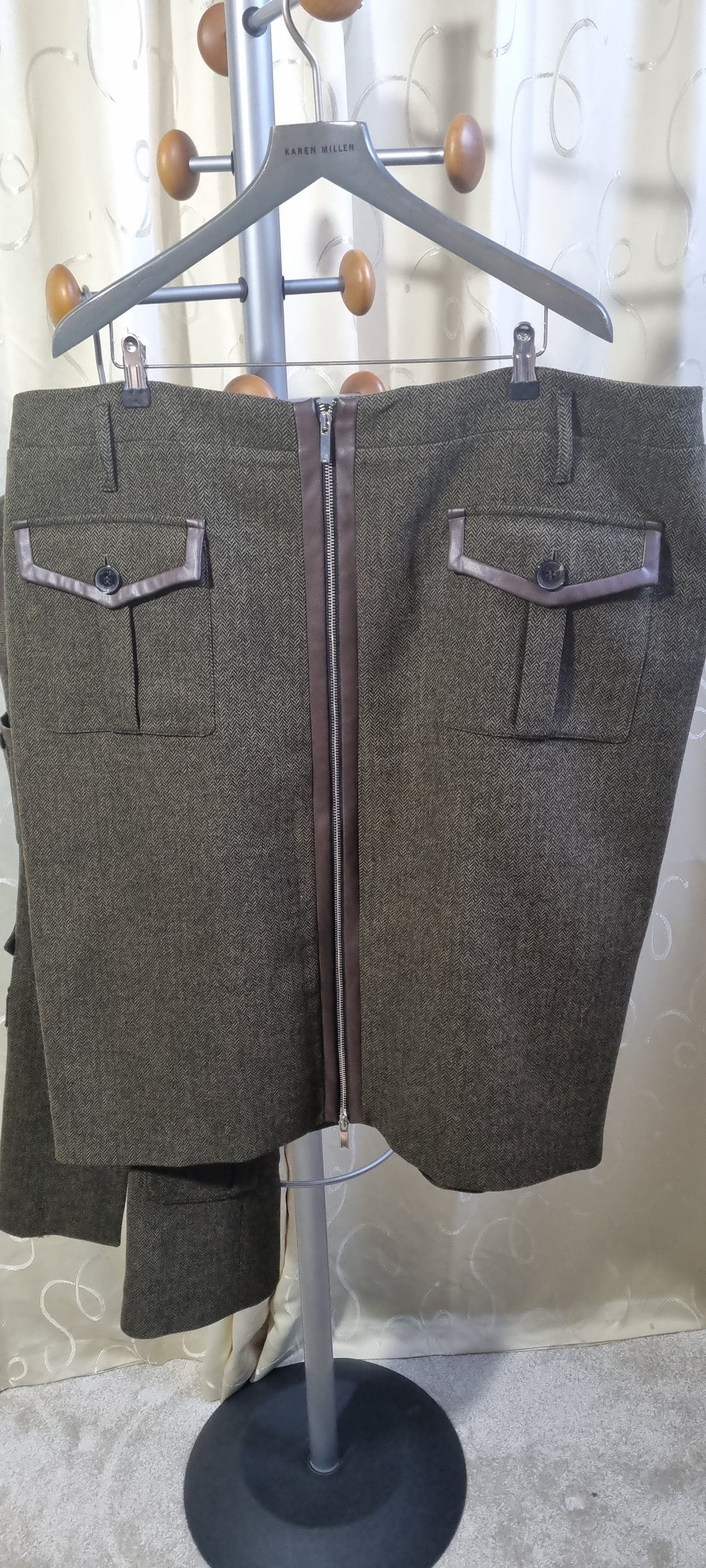 Karen Millen Tweed Waistcoat & Skirt Set – Size 24 – Excellent Condition