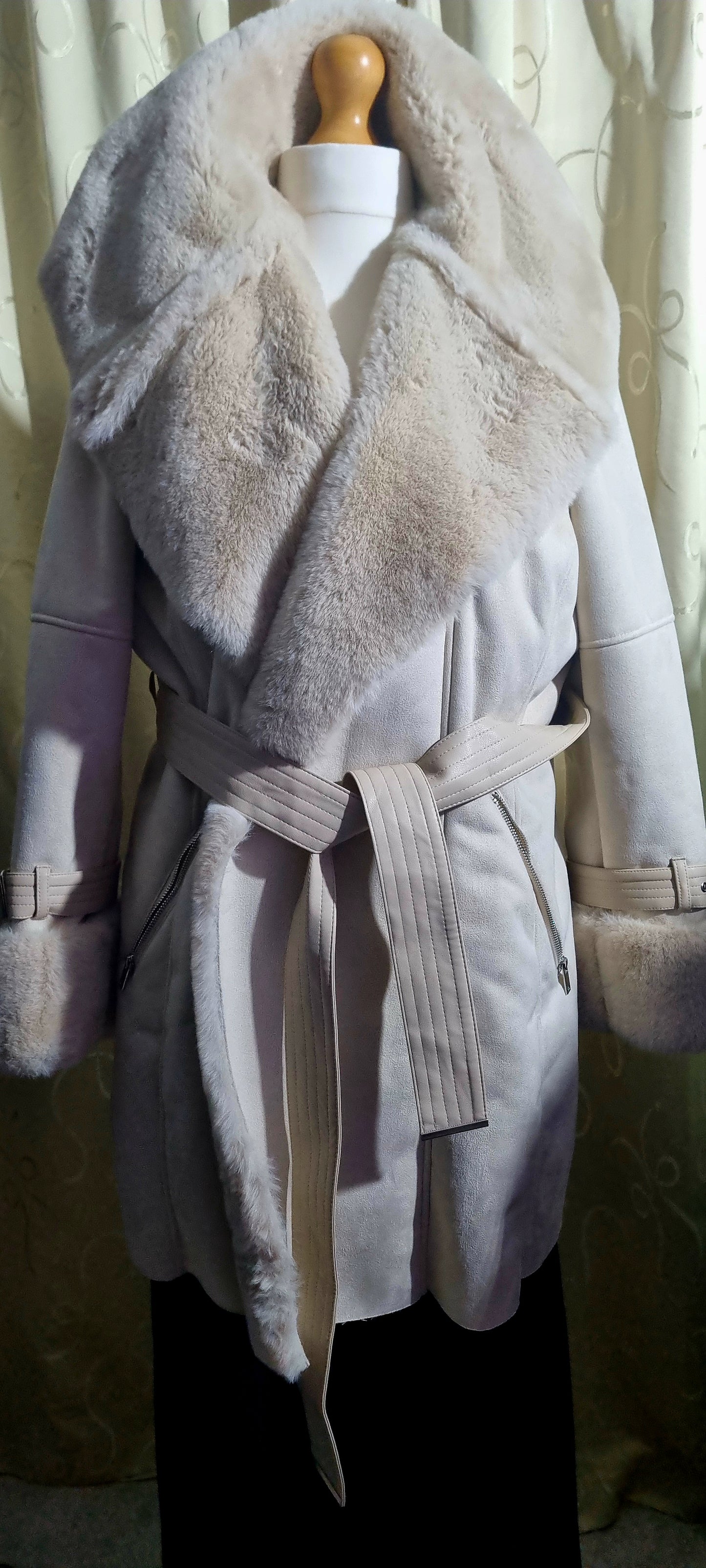 Karen Millen S20 Faux Shearling Jacket – Cream – Perfect Condition