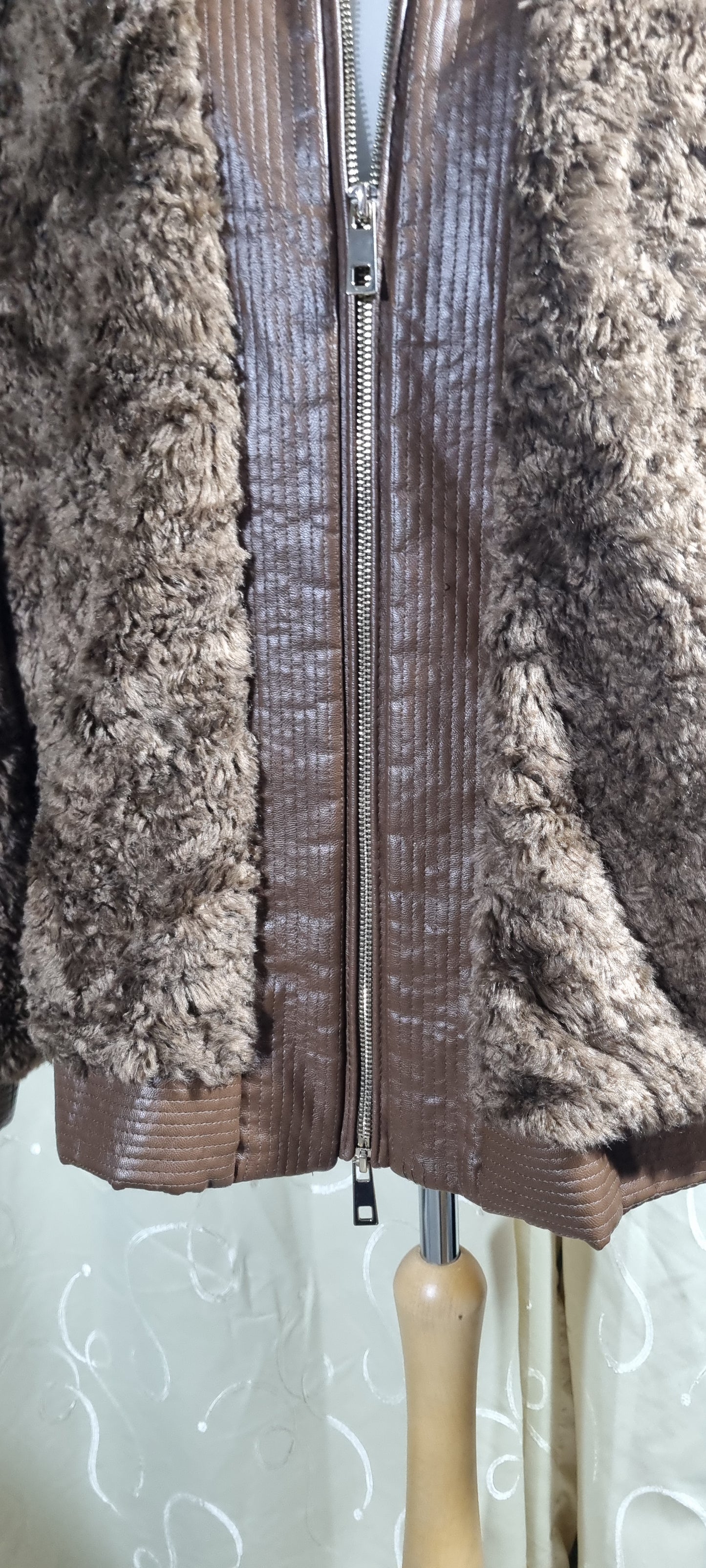 Karen Millen Brown Faux Fur & Leather-Effect Bomber Jacket – Size 24 – Excellent Condition