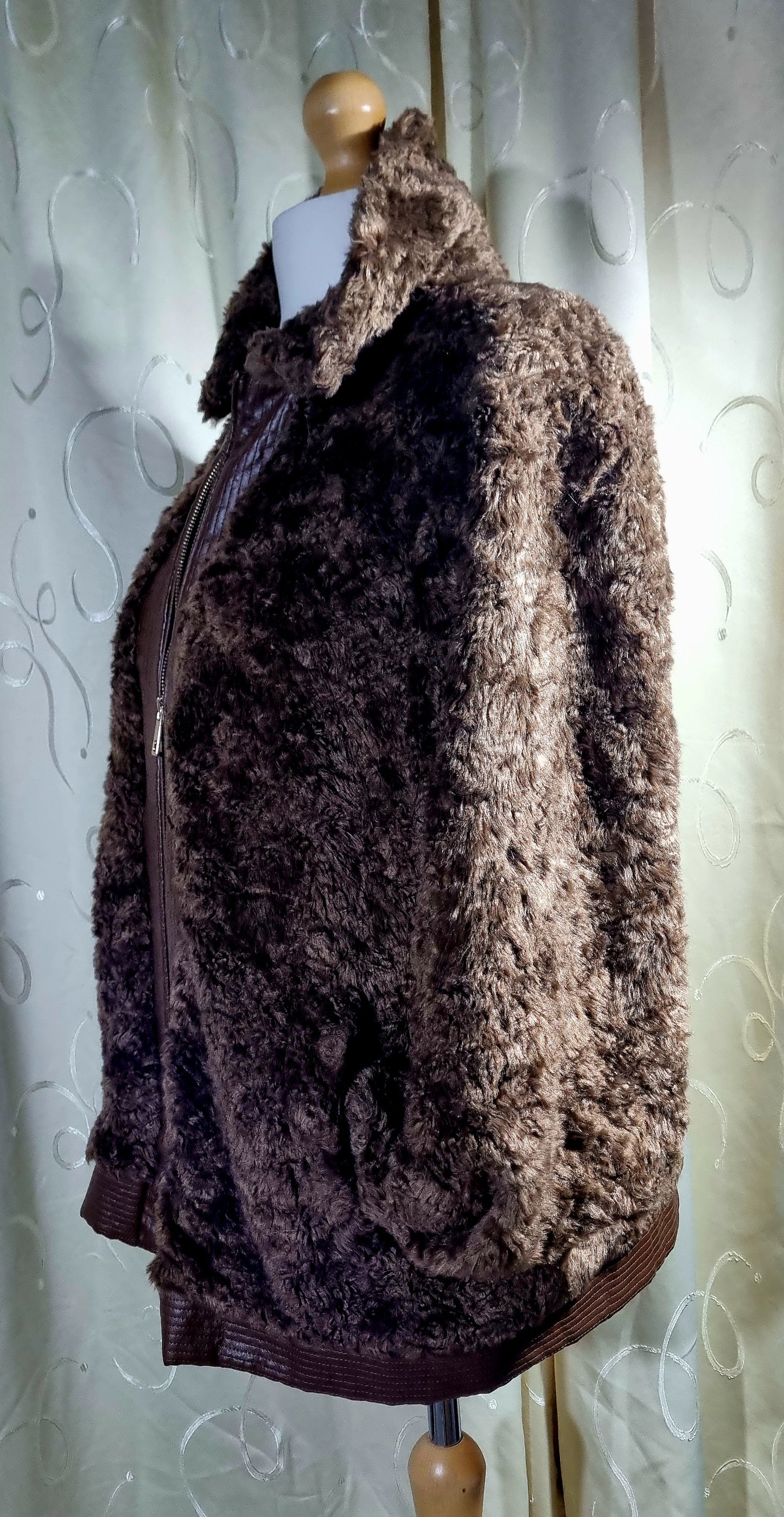 Karen Millen Brown Faux Fur & Leather-Effect Bomber Jacket – Size 24 – Excellent Condition